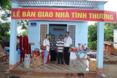 THANH PHÚ TRAO NHÀ TÌNH THƯƠNG