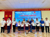 HƯNG CHIẾN TRAO HỌC BỔNG CHO HỌC SINH VƯỢT KHÓ HỌC TỐT NĂM HỌC 2022-2023