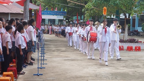 khai giang 3